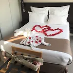 Aparthotel Sweet Sud 2*